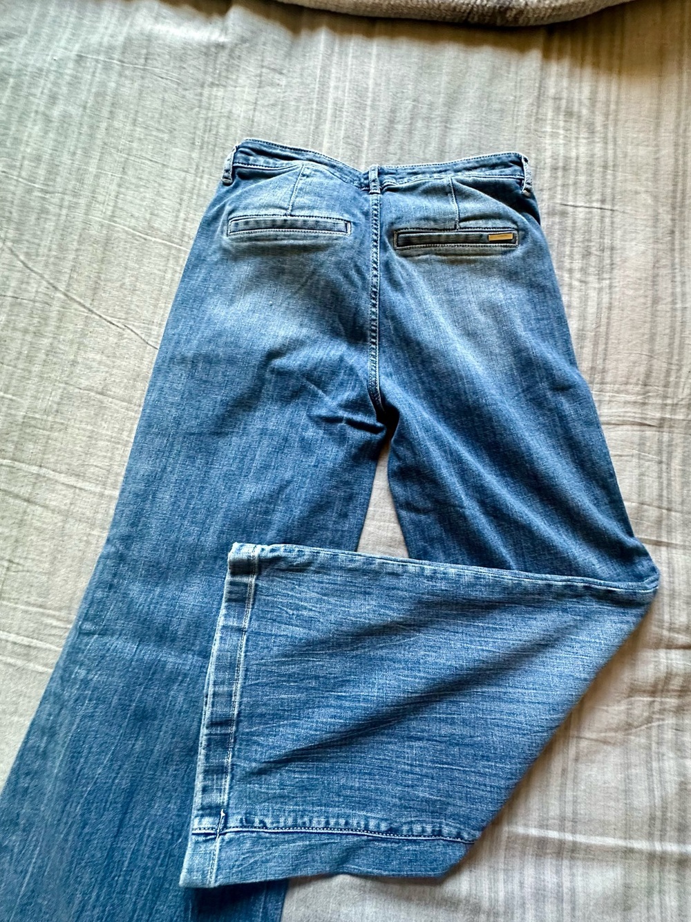 White House Black Market Blue Flare Wide-Leg Jeans - Picture 4 of 5